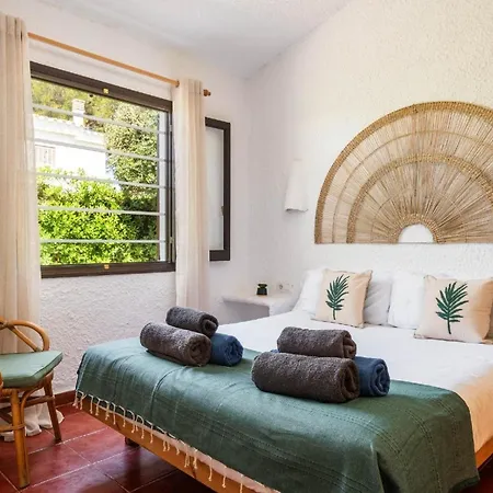 Ferienwohnung Fuer 4 Personen Ca 70 Qm In Cala Blanca, Menorca Westkueste Von Menorca - B63317 Appartement *