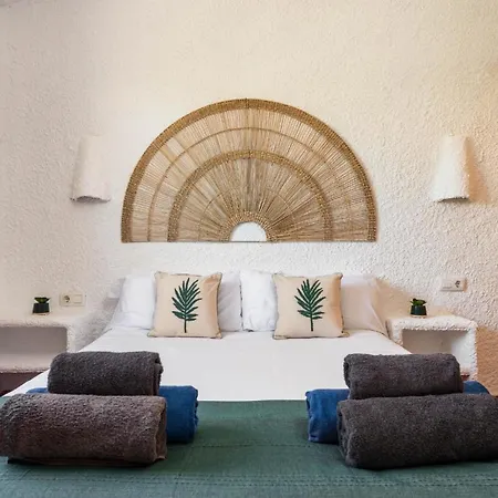 Ferienwohnung Fuer 4 Personen Ca 70 Qm In Cala Blanca, Menorca Westkueste Von Menorca - B63317 Cala Blanca (Menorca)